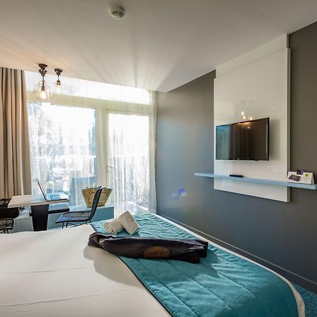 Logis Hotel Les Pins - Operalia Balaruc-les-Bains Eksteriør billede