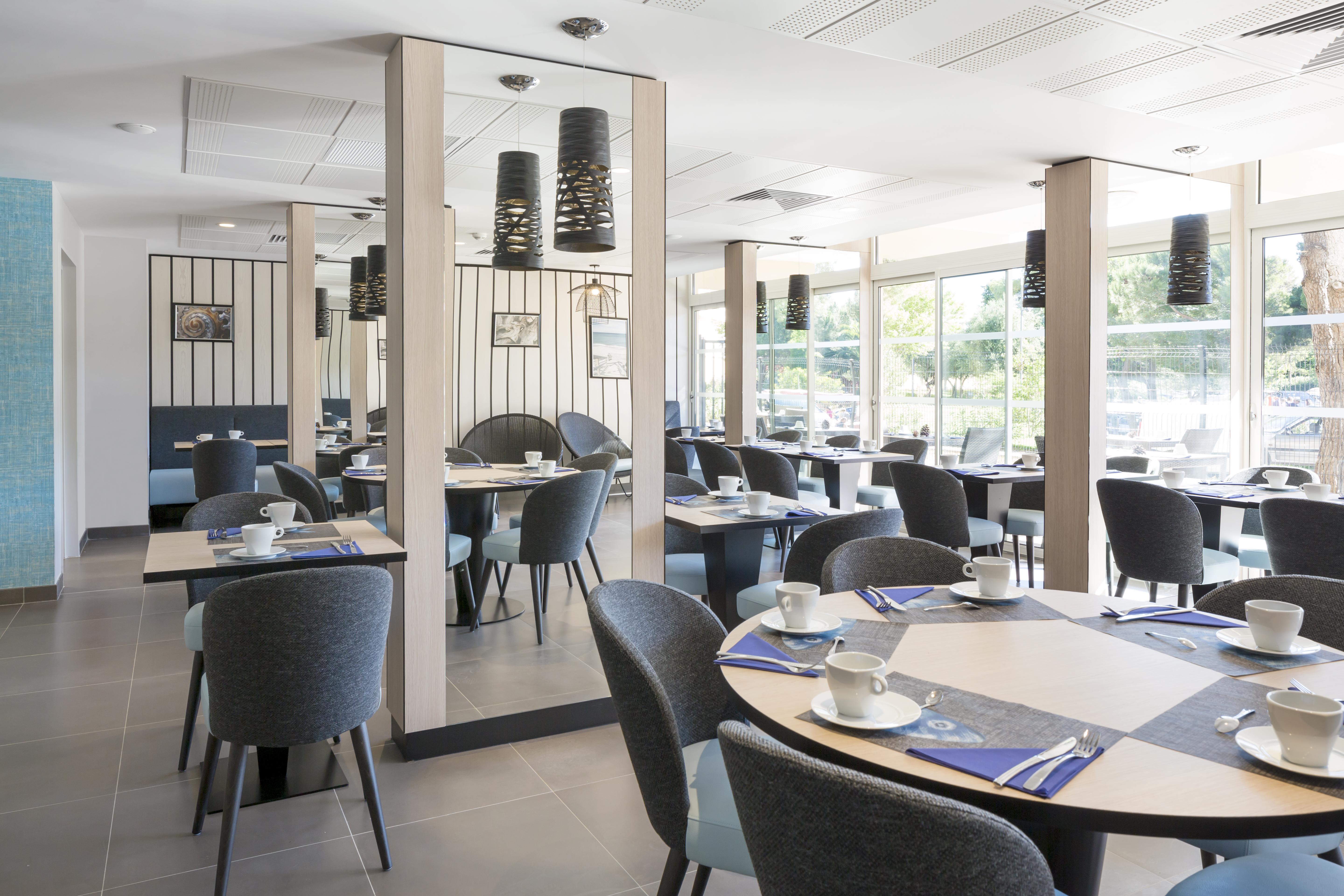 Logis Hotel Les Pins - Operalia Balaruc-les-Bains Eksteriør billede